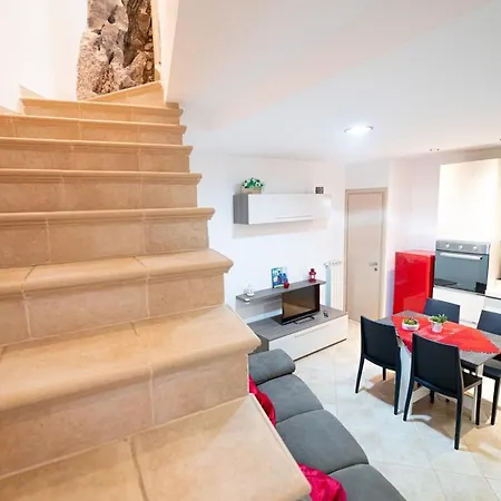 La Piazzetta Apartment *